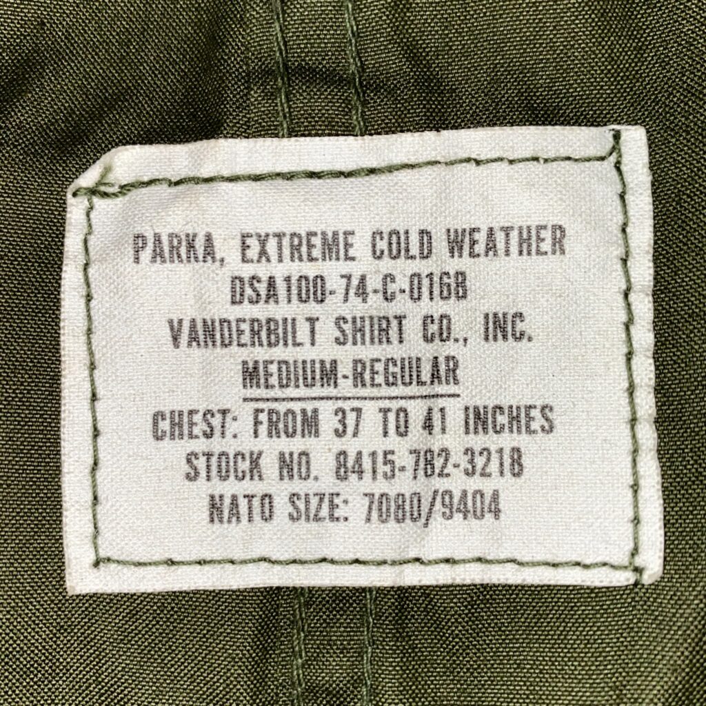 米軍実物 M65 フィッシュテールパーカー 74s のタグ